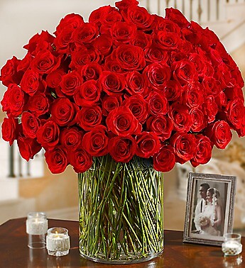 100 Premium Long Stem Red Roses in a Vase